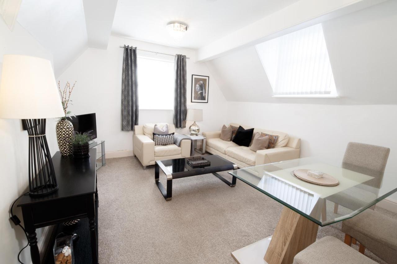Mode - The Old School House Apartment *