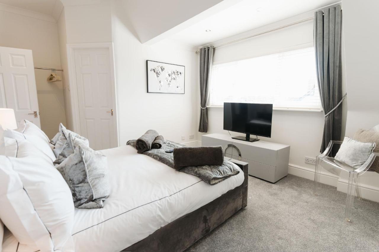 Birkby Escape * Lytham St Annes