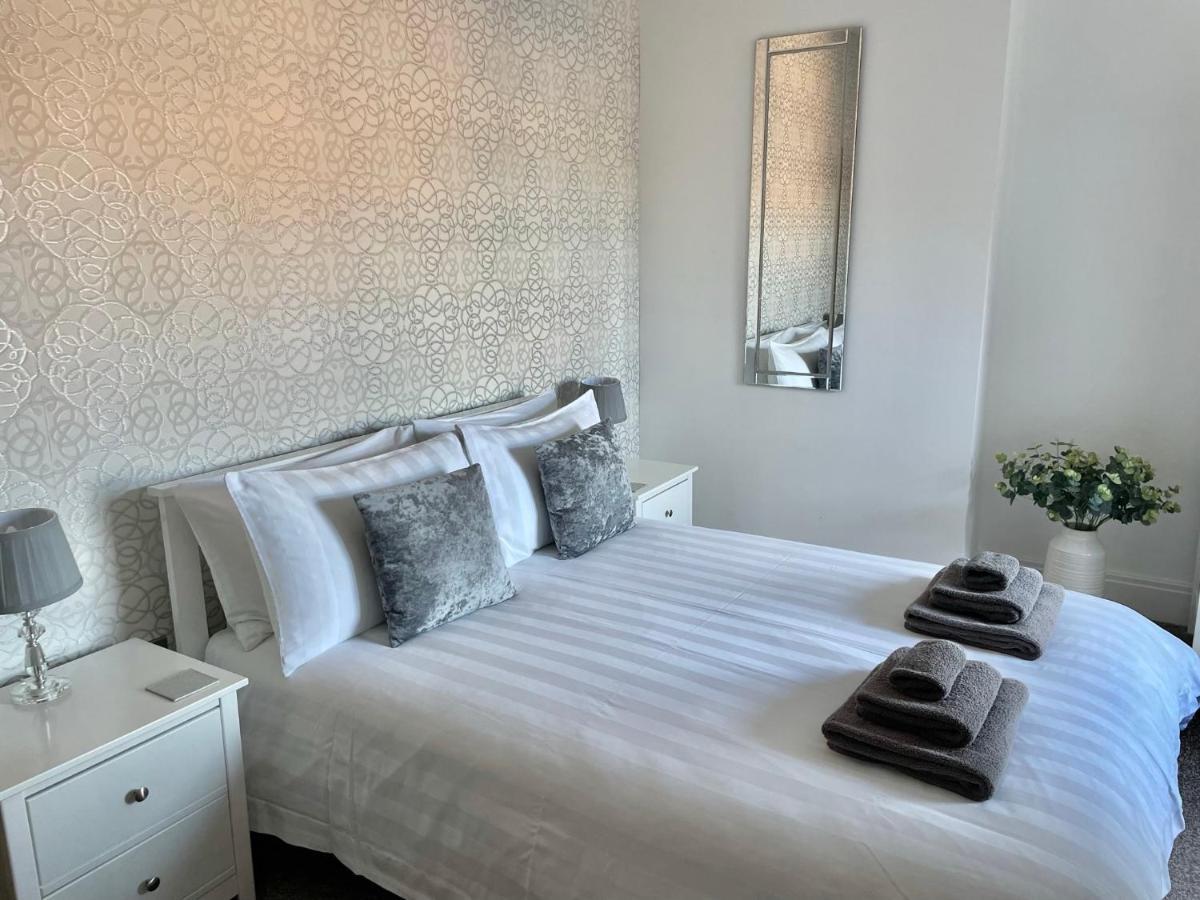 33 Lytham * Lytham St Annes
