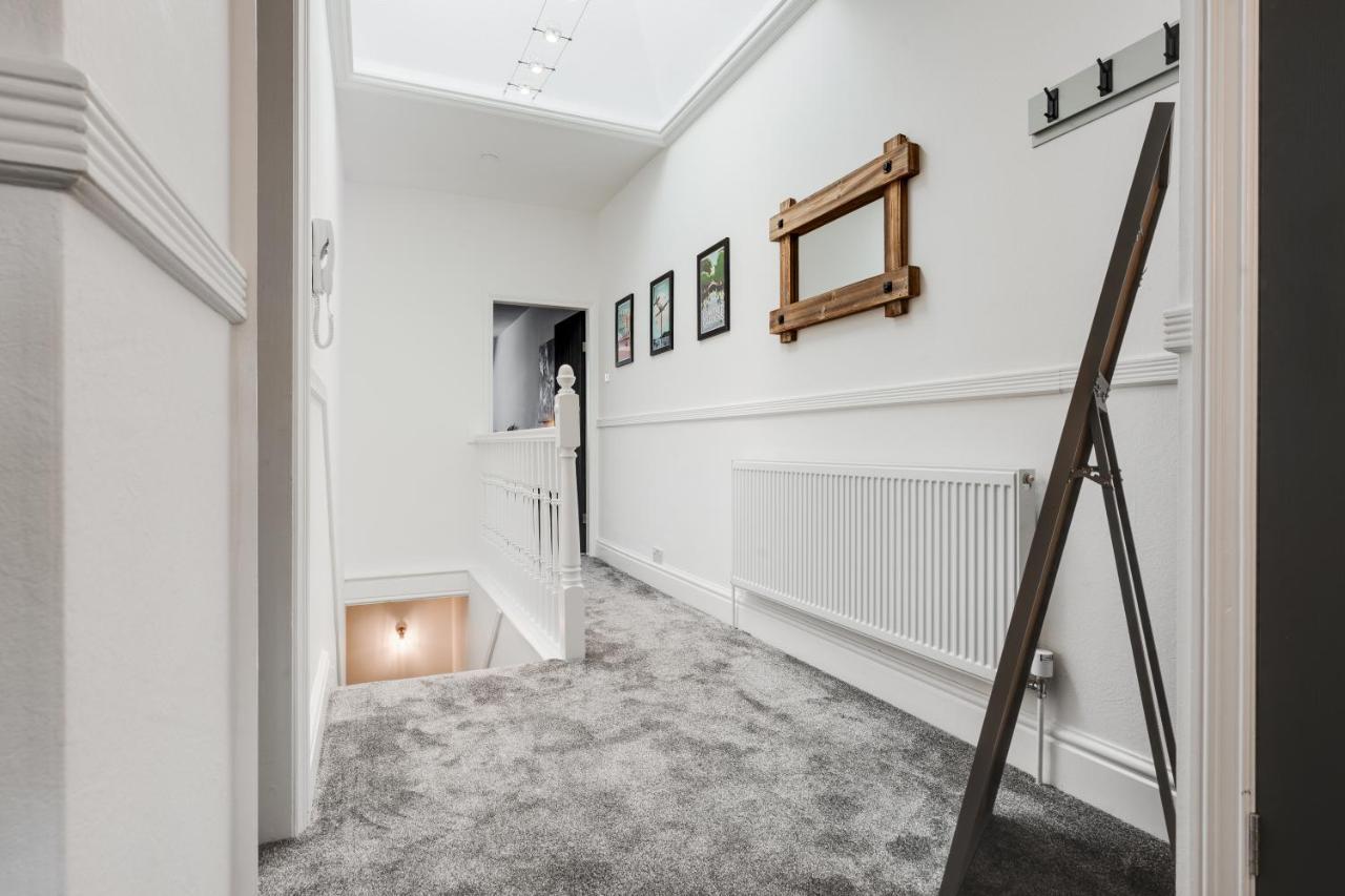 Apartment St David's - Stylish 2 Bed Apartment, Free Parking, Close To Lytham St Annes
