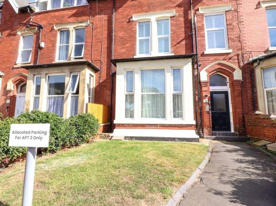 Apartment The Hideaway - Perfect Couples Retreat With Free Parking On Driveway Lytham St Annes