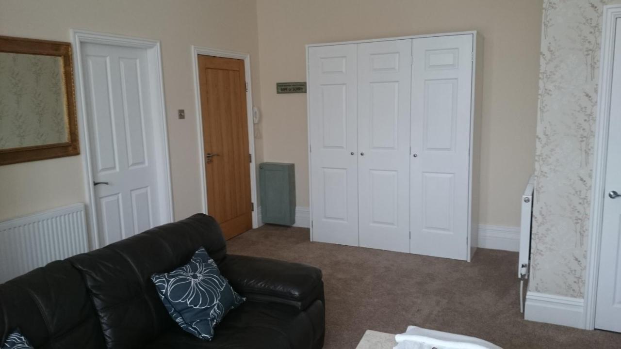 Strathmore Apartment *