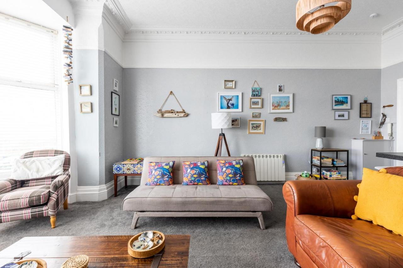 Shore - Sea Views Apartment