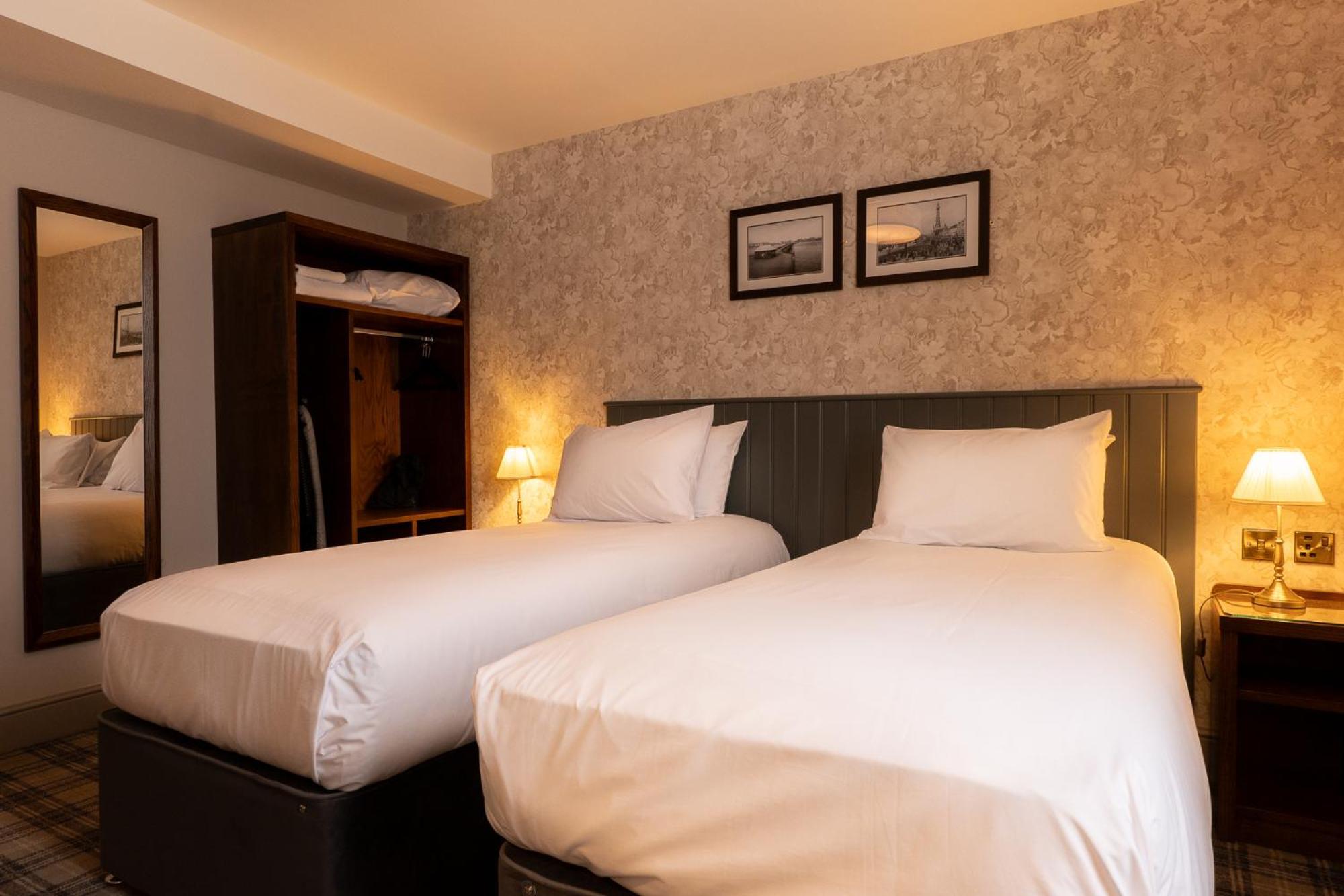 Offshore - The Collection Group Hotel
