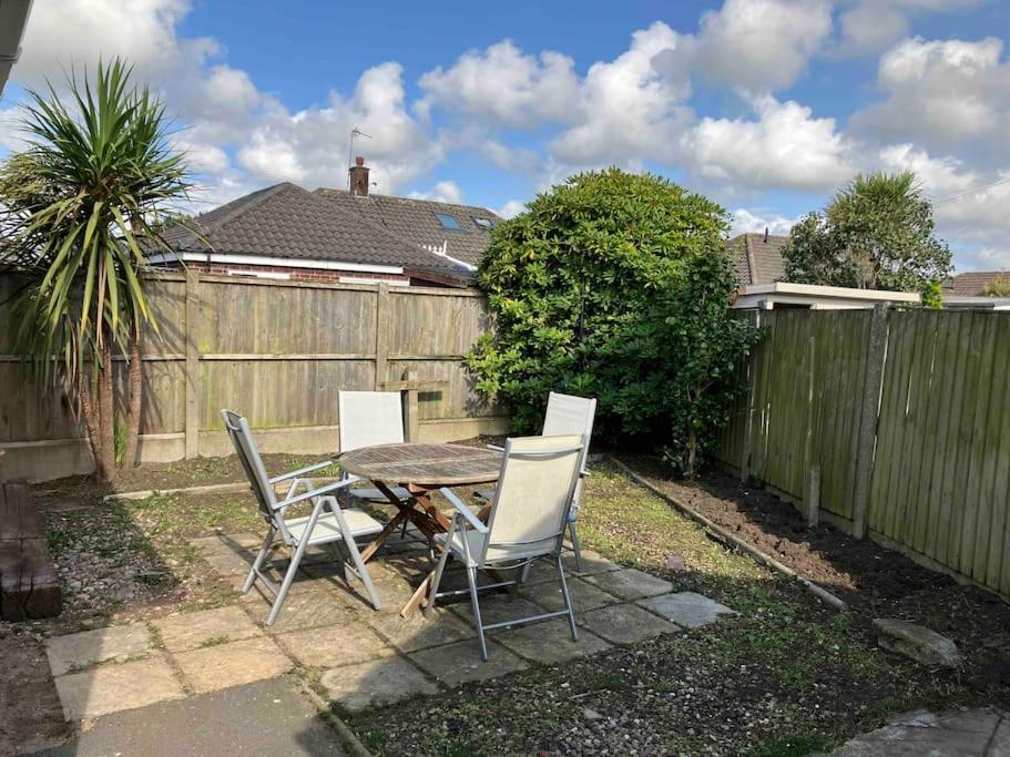 Holiday home Newly Renovated, Modern - Quiet Location *
