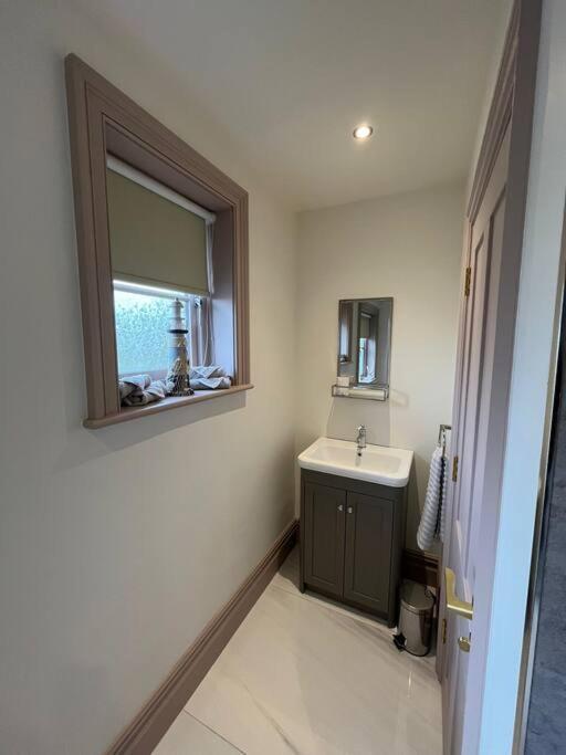 Cosy Hideaway In Leafy Lytham *