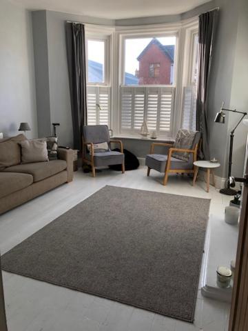 Flat Apartment *
