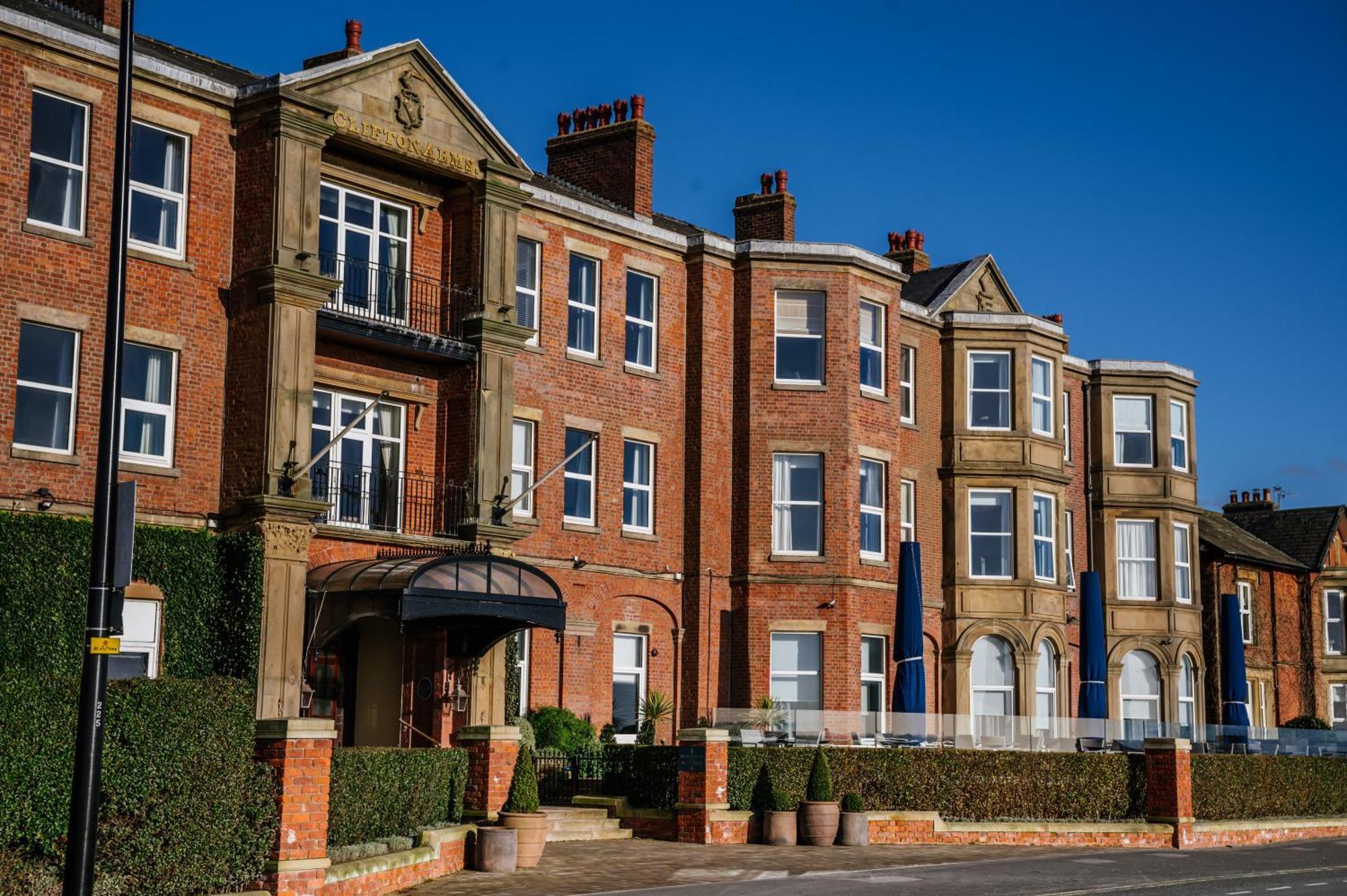 Clifton Arms 4*