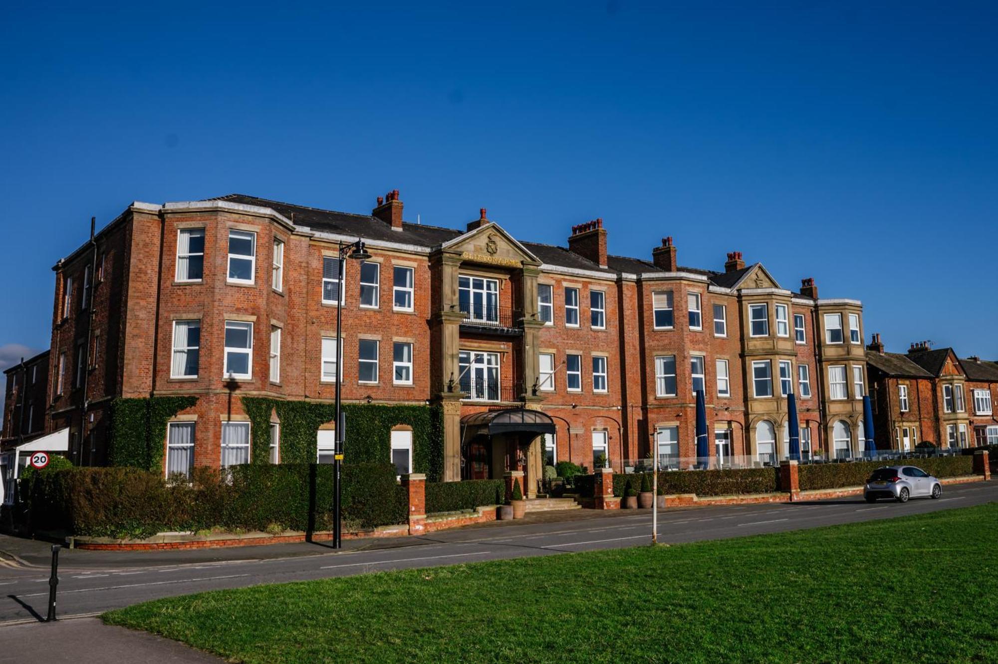 Clifton Arms 4* Lytham St Annes