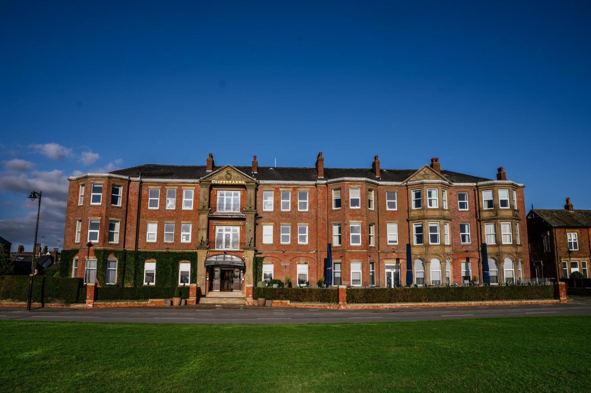 Hotel Clifton Arms 4*