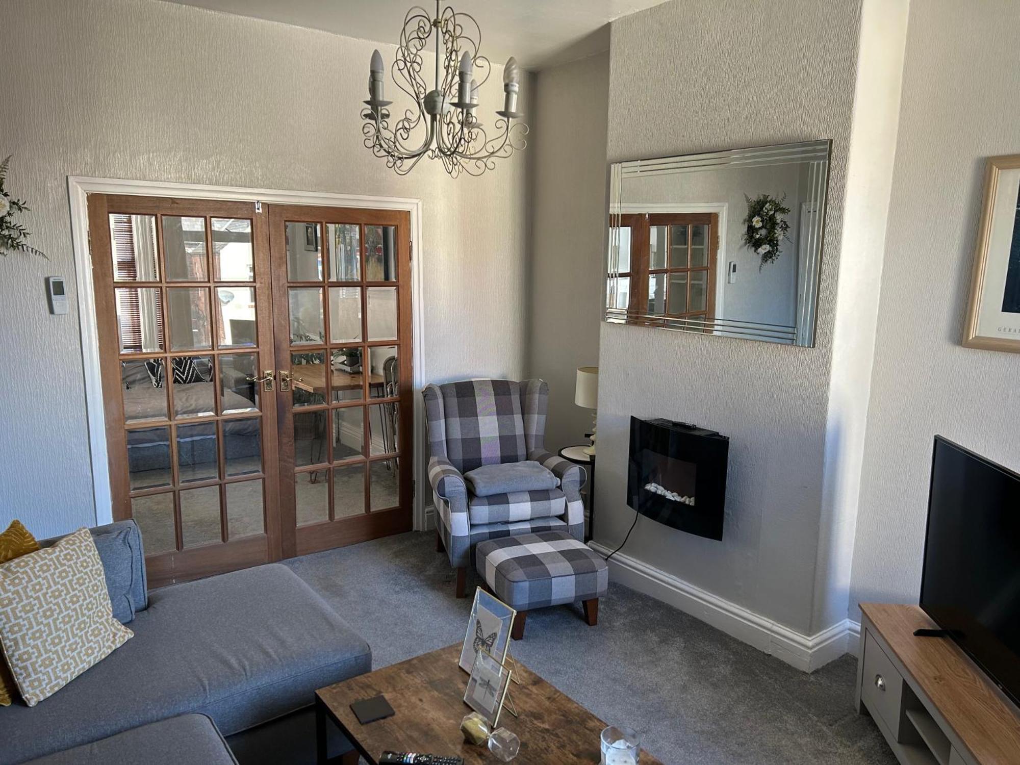 Apartment 1 Bedroom Spacious Lytham St Annes