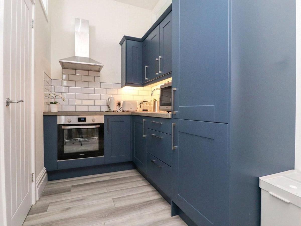 The Hideaway - Perfect Couples Retreat With Free Parking On Driveway Apartment Lytham St Annes