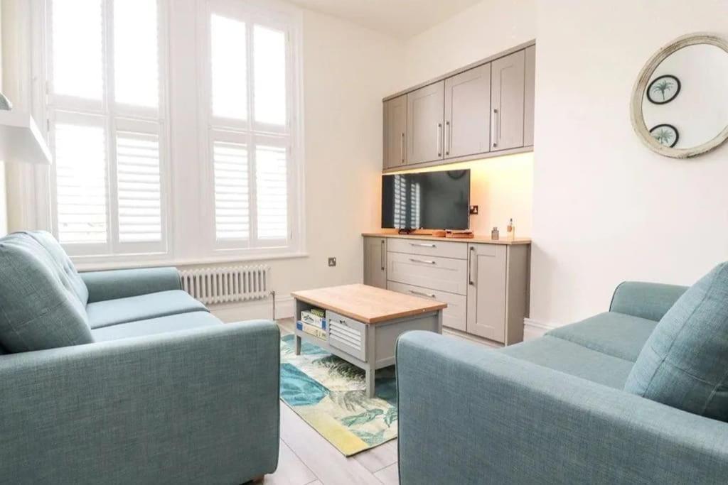 The Hideaway - Perfect Couples Retreat With Free Parking On Driveway Lytham St Annes