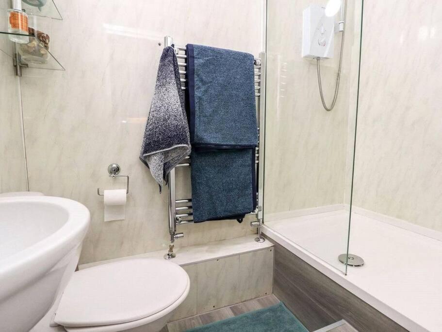 Apartment The Hideaway - Perfect Couples Retreat With Free Parking On Driveway