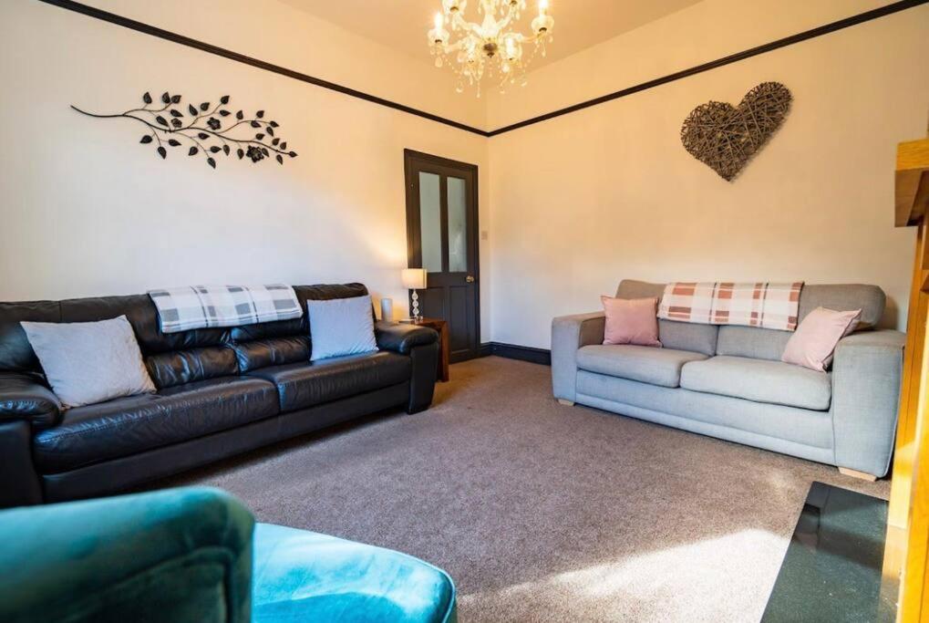 Spacious Town House *