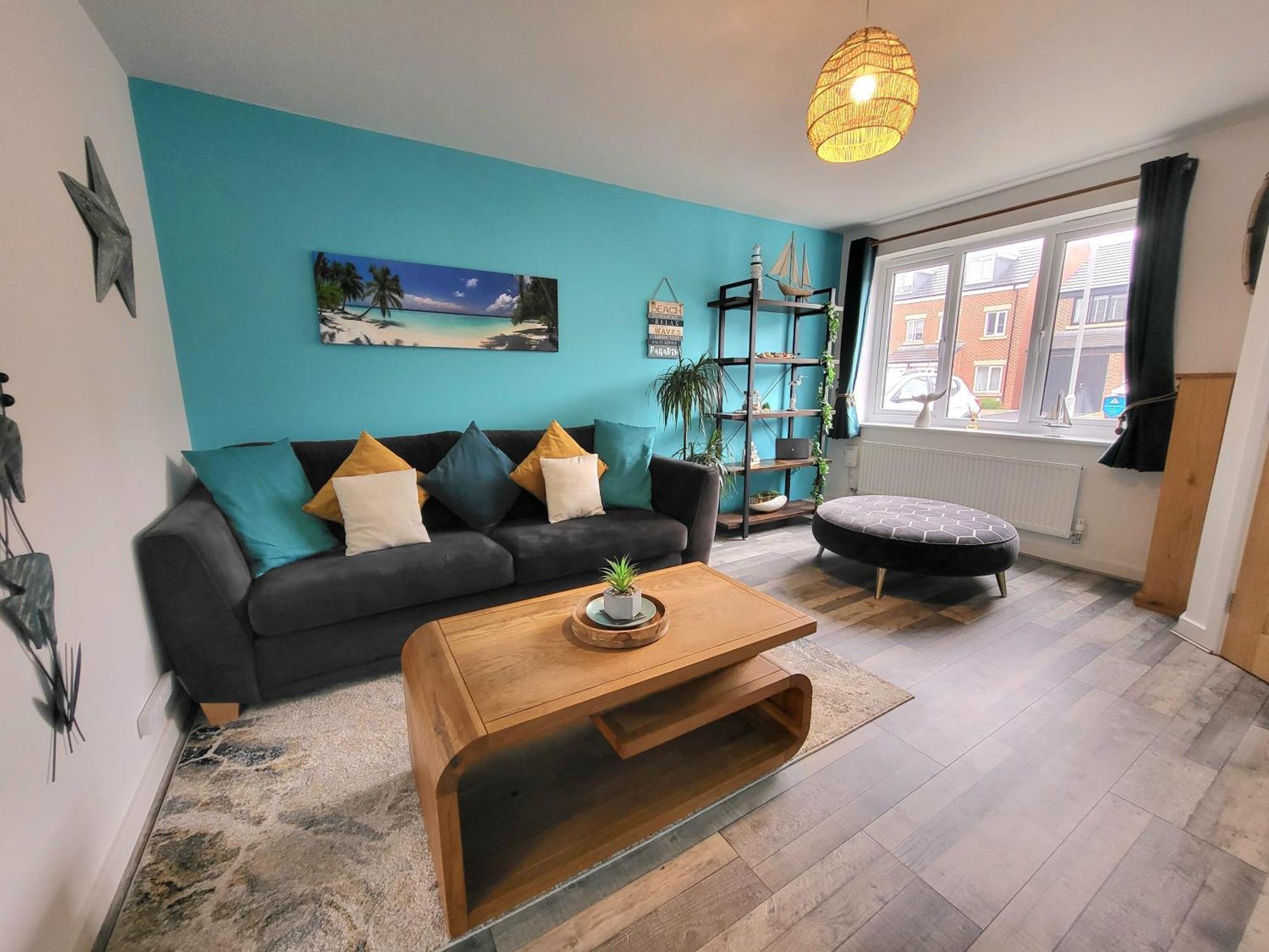 Seaside Themed With Garden And Driveway Holiday home Lytham St Annes