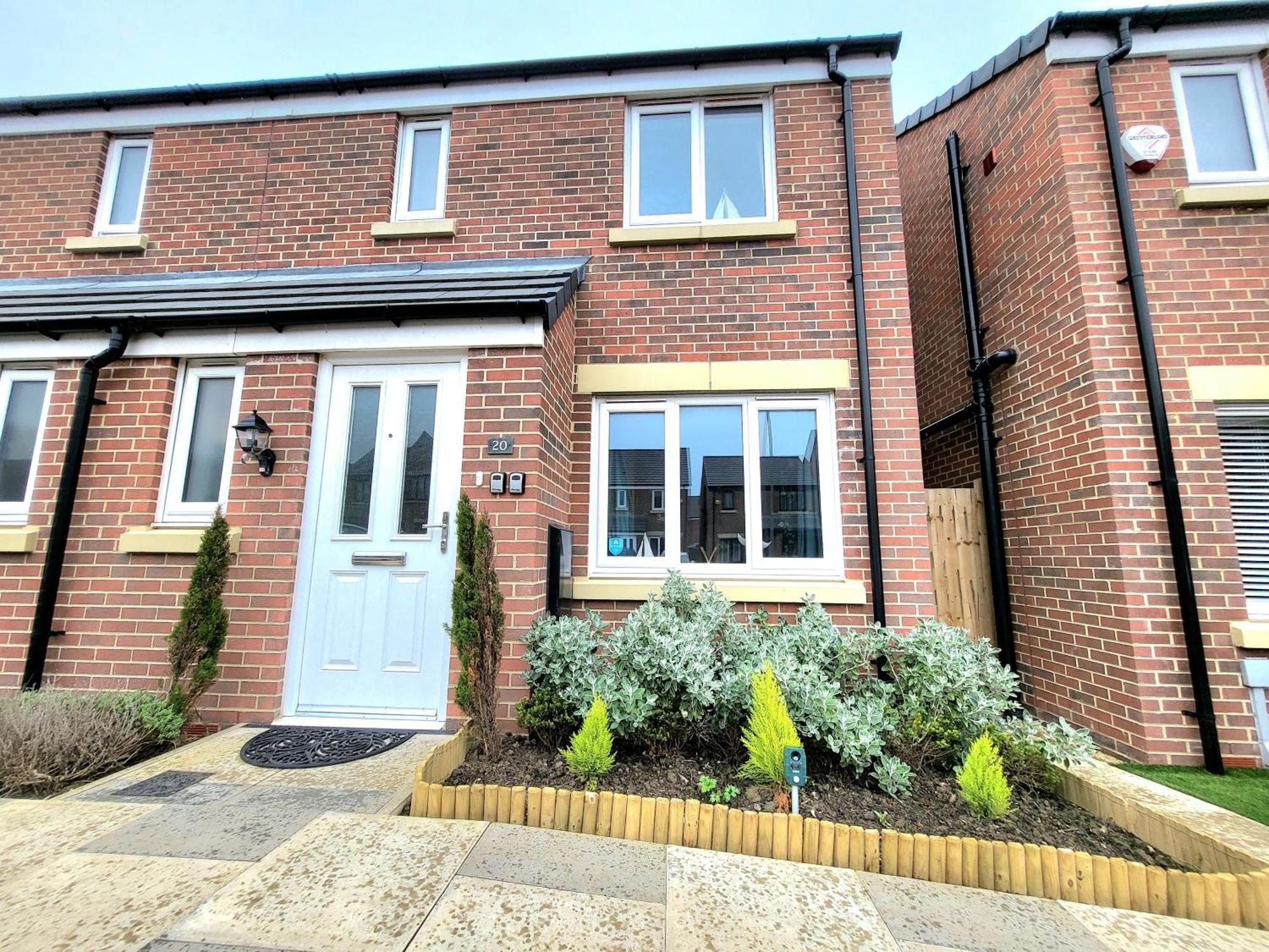 Holiday home Seaside Themed With Garden And Driveway *