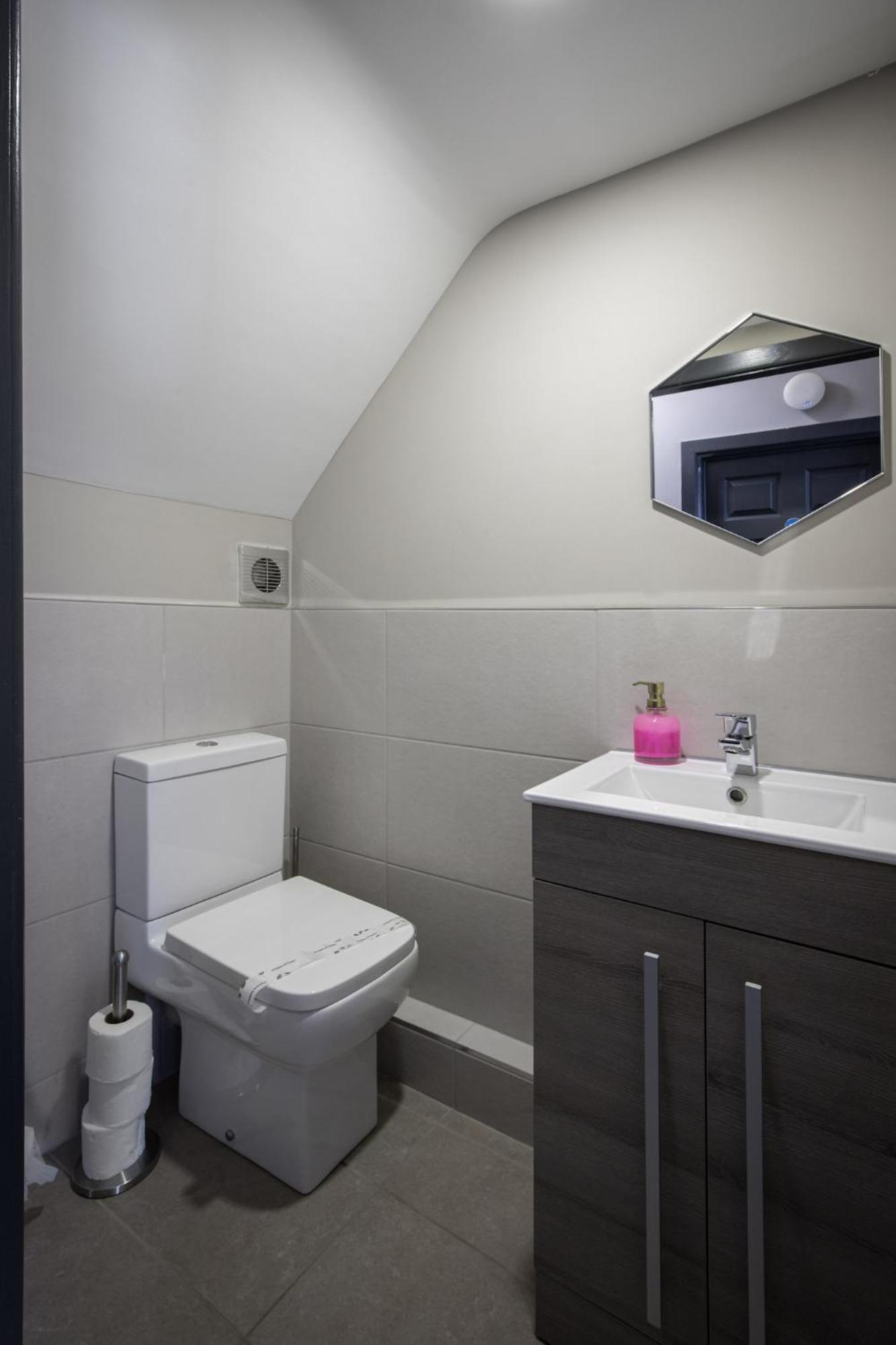 Bentinck By Sasco Apartments, Holiday home