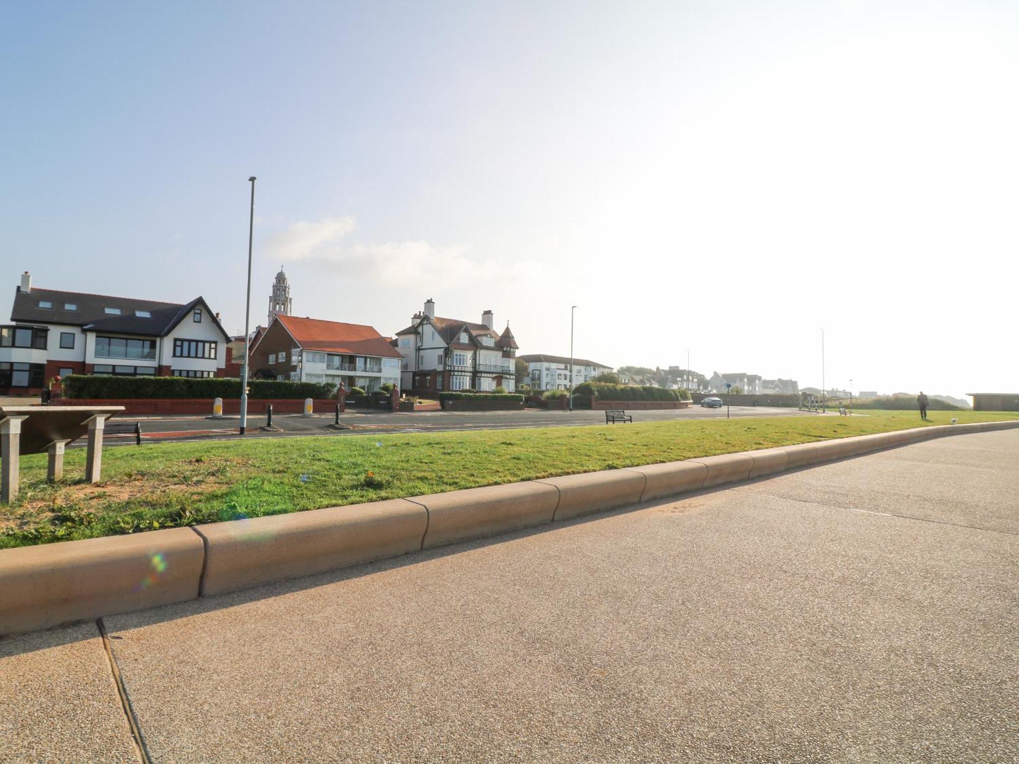 6d Clifton Drive Lytham St Annes