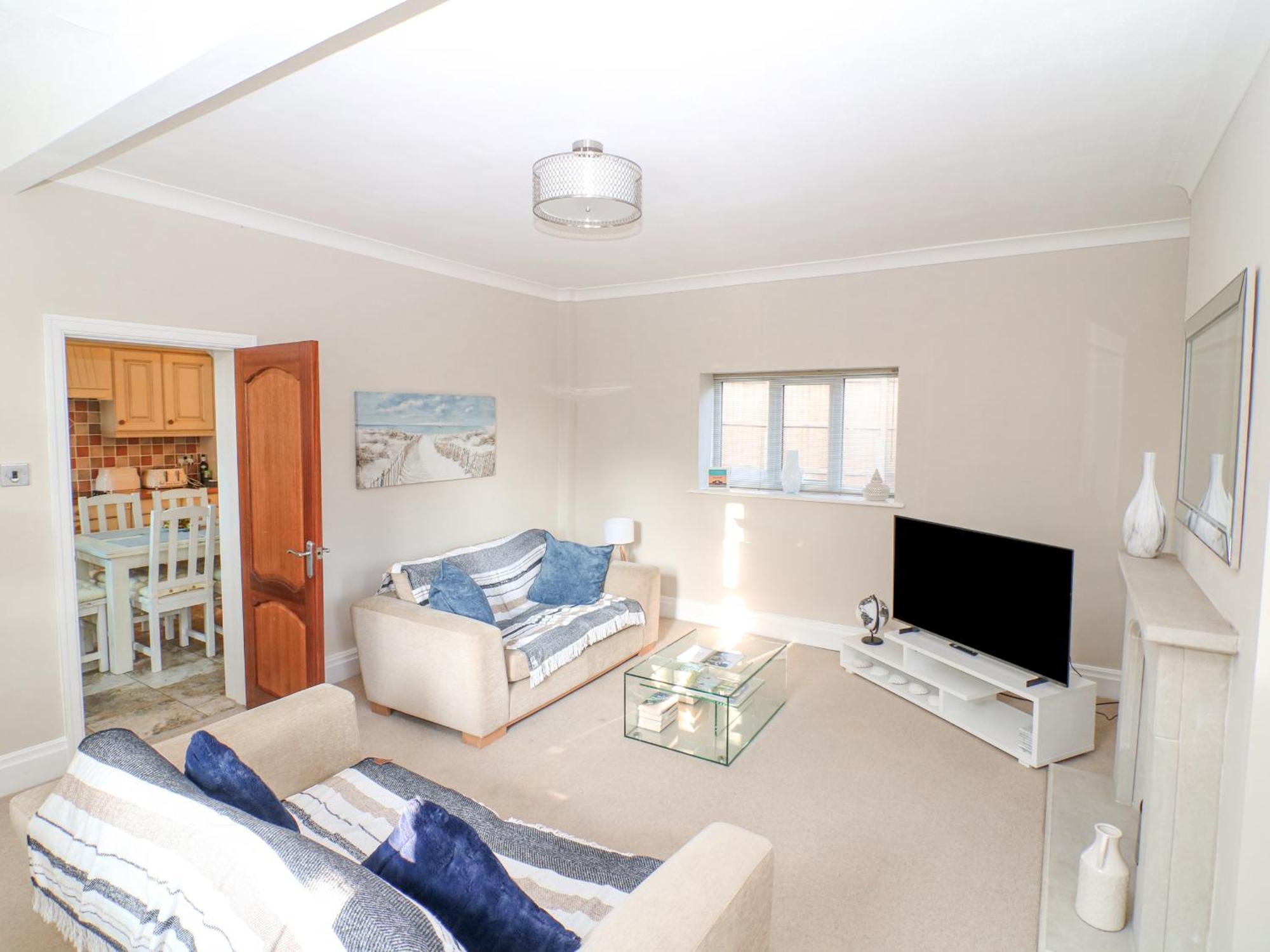 6d Clifton Drive * Lytham St Annes
