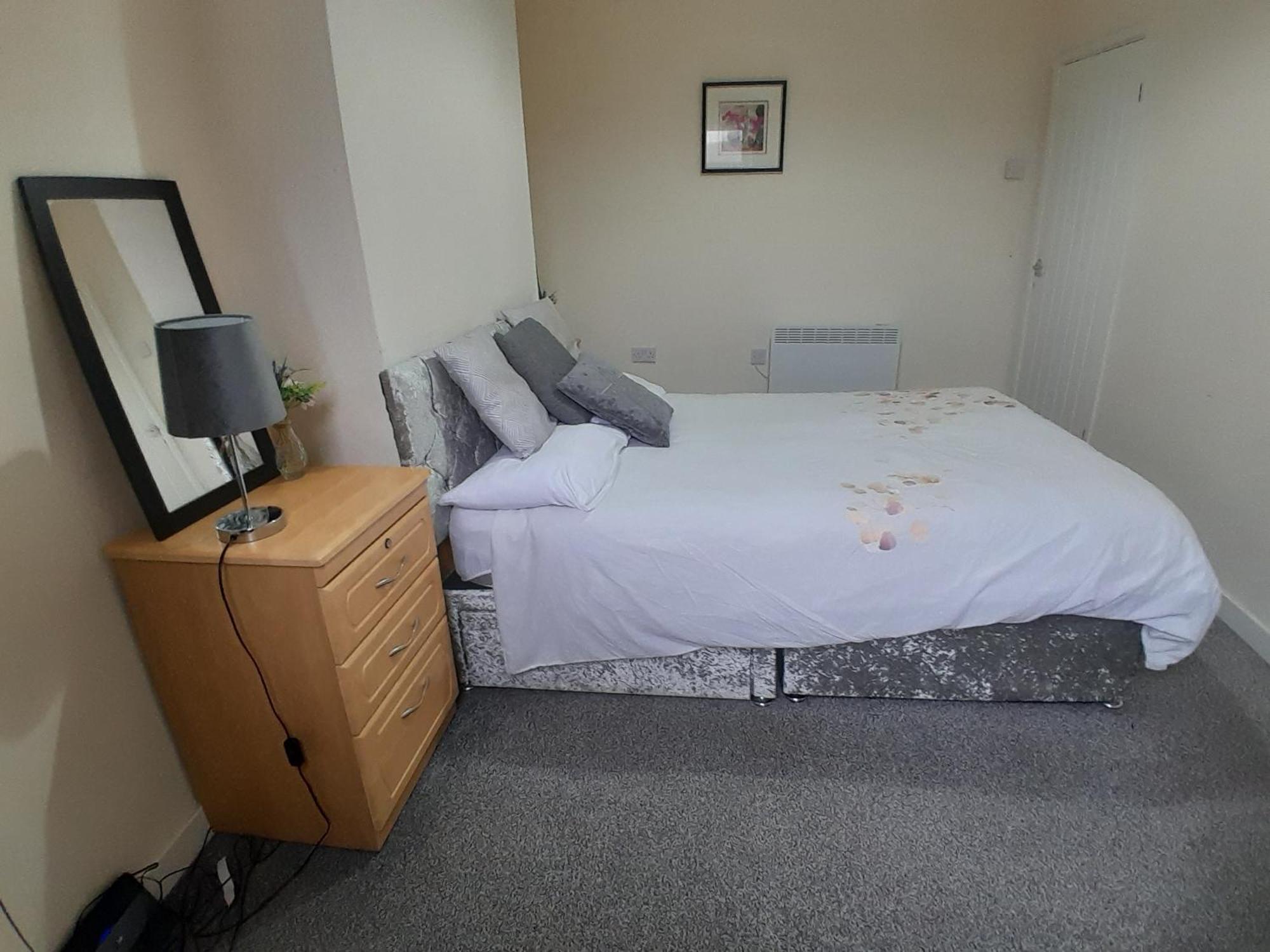 Apartment Blackpool - 2-bed - Sleeps 5 - Pet Friendly