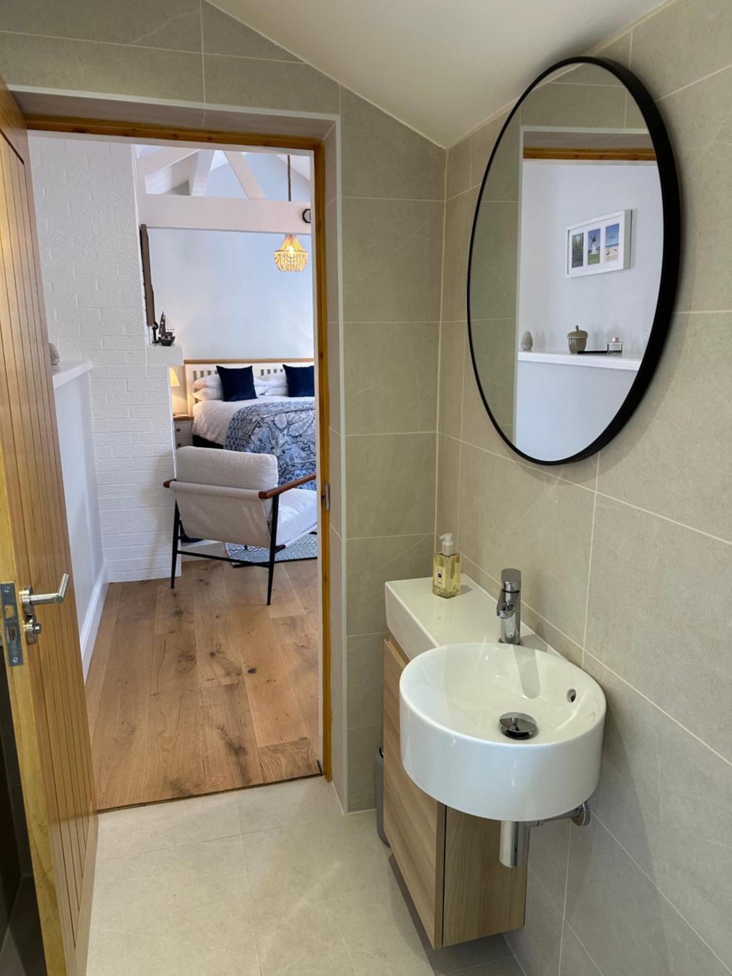 The Old Wash House Apartment *