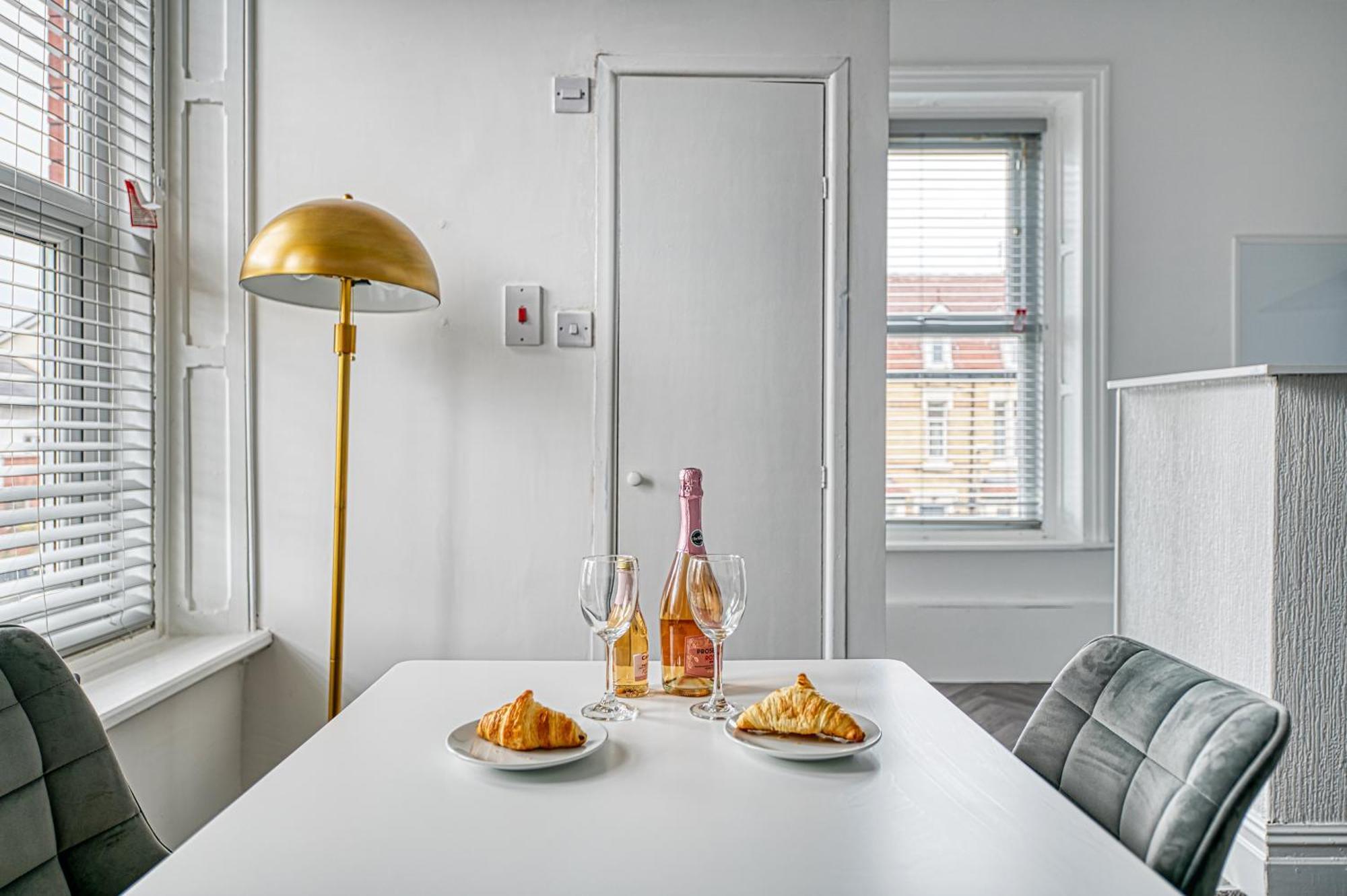 Glendale House By Guestz Apartment