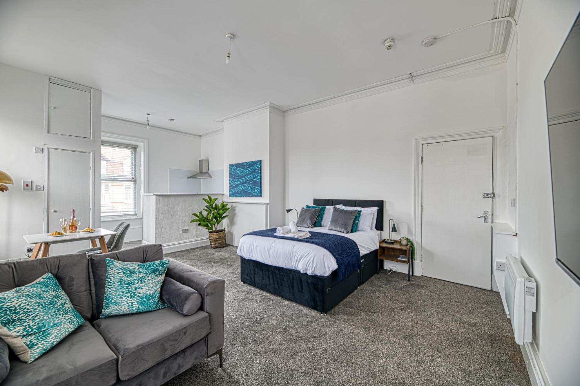 Glendale House By Guestz * Lytham St Annes