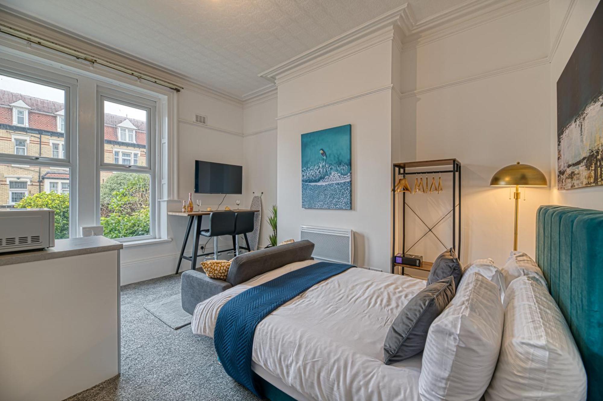 Apartment Glendale House By Guestz