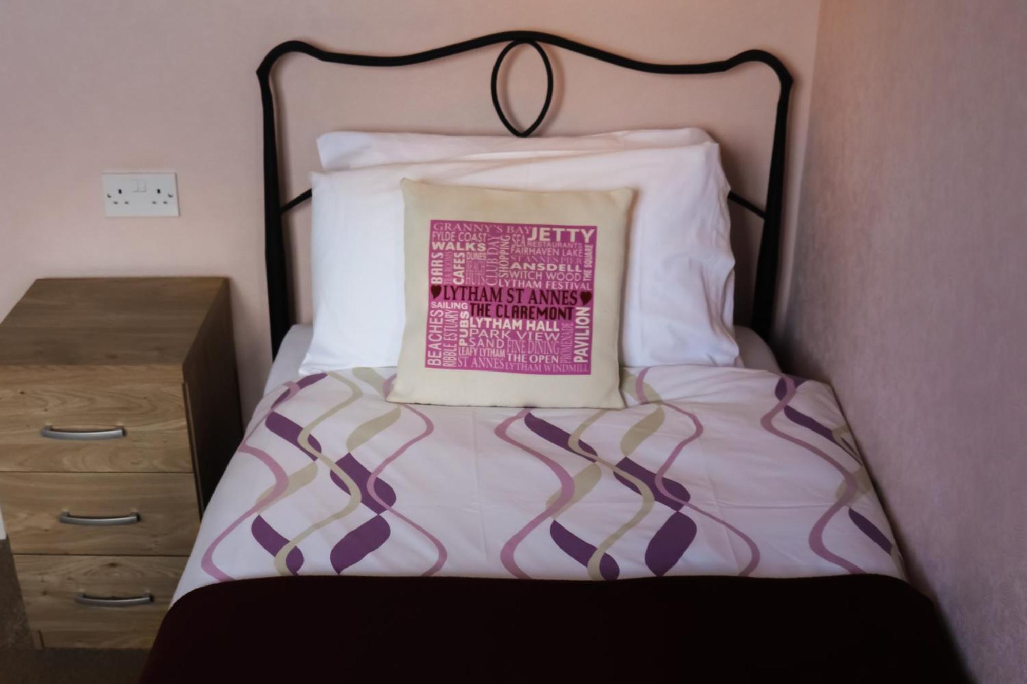 Guest house The Claremont