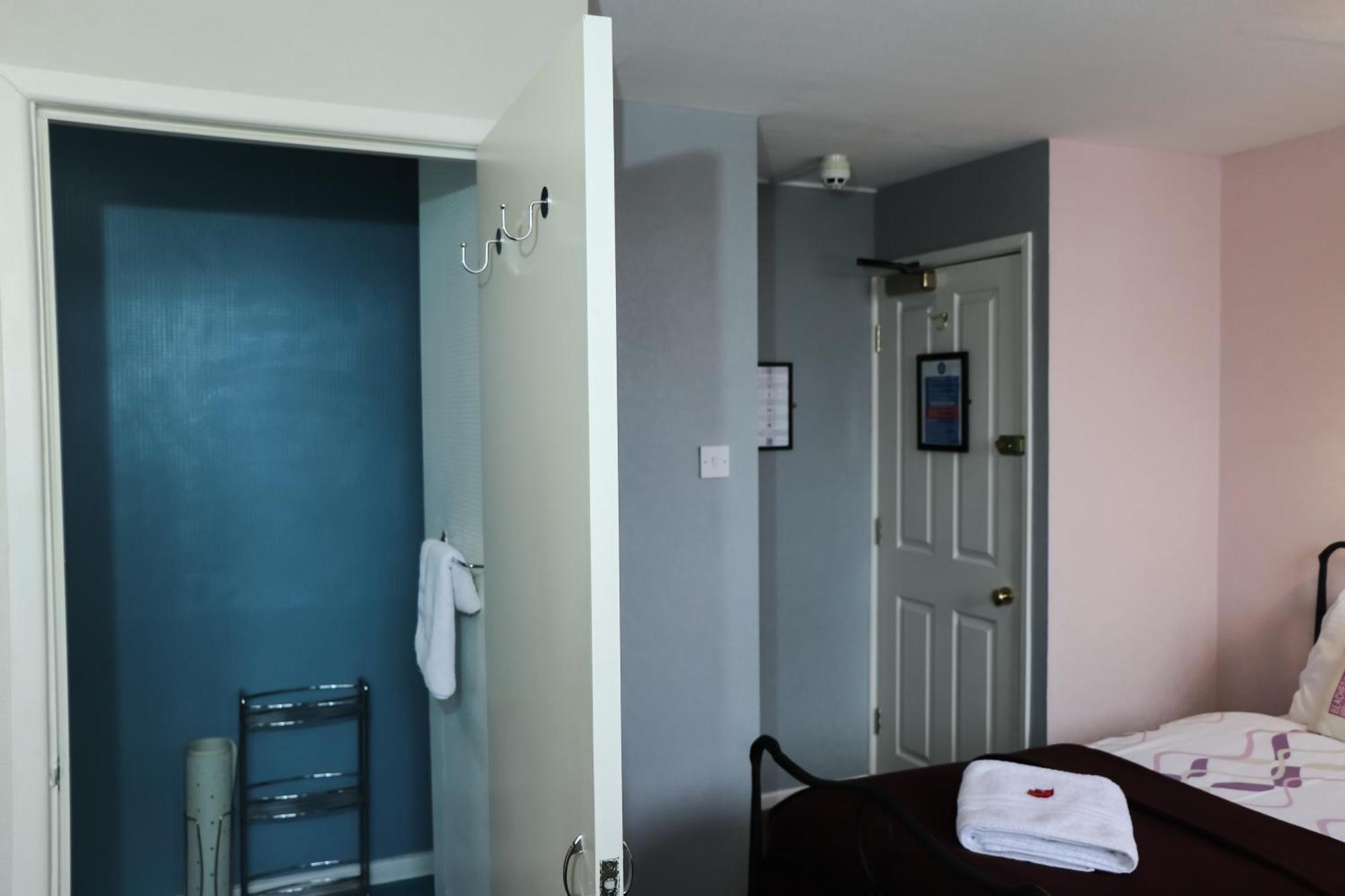 The Claremont Guest house 3*