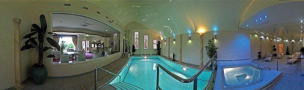 Clifton Park - Exclusive To Adults Lytham St Annes