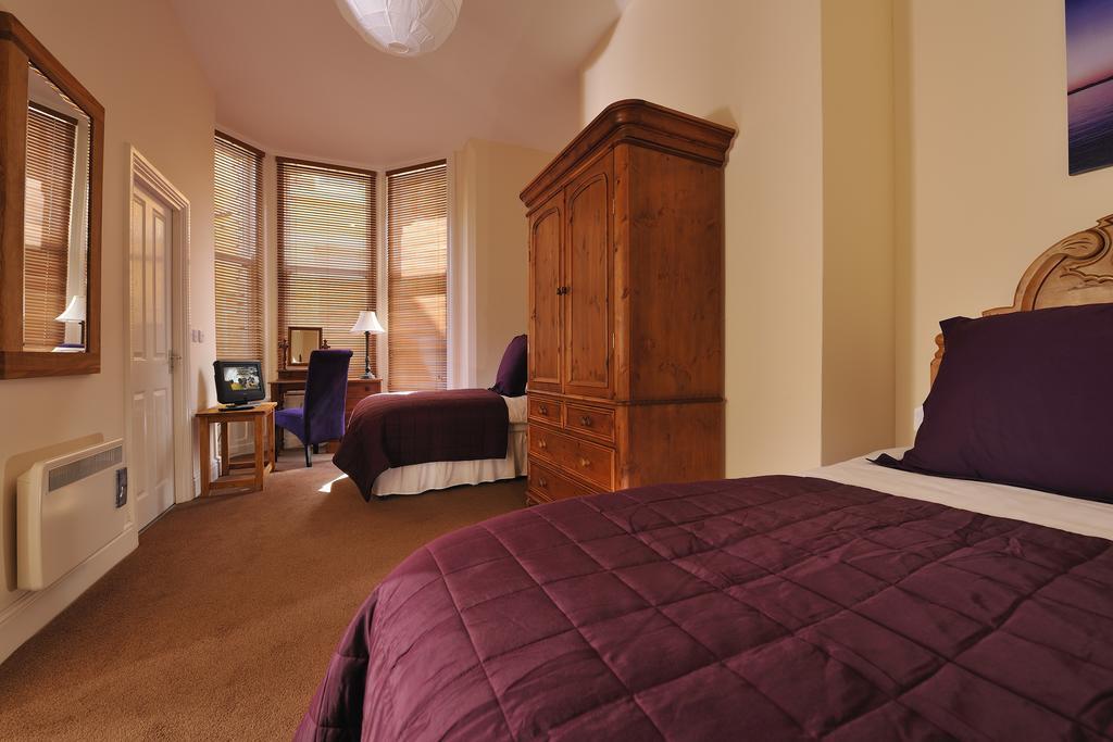 Howarth House Aparthotel 4*