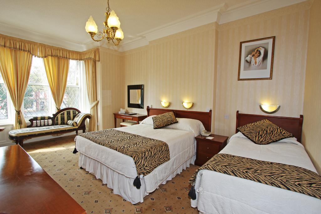 Bedford 3*