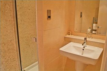 Mode St Annes Bed & Breakfast 4*