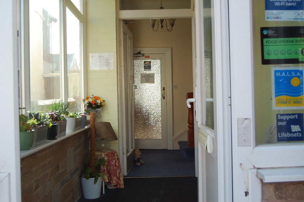 Ad Astra Bed & Breakfast 3*