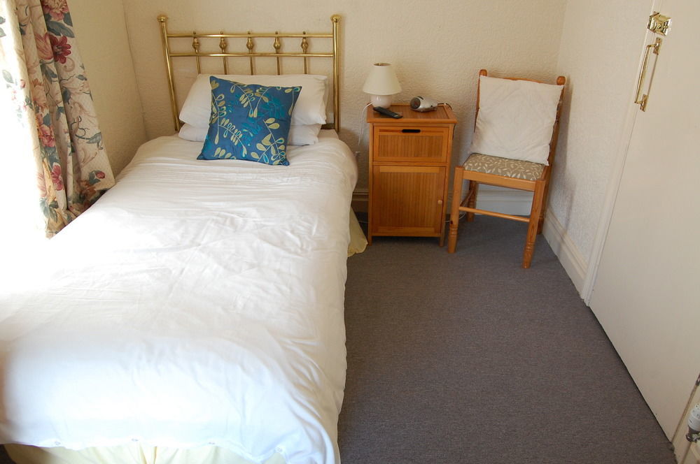 Ad Astra Bed & Breakfast 3*