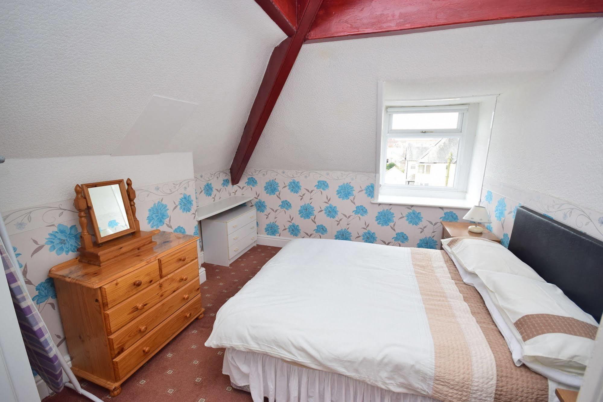 The Chymes Flats * Lytham St Annes