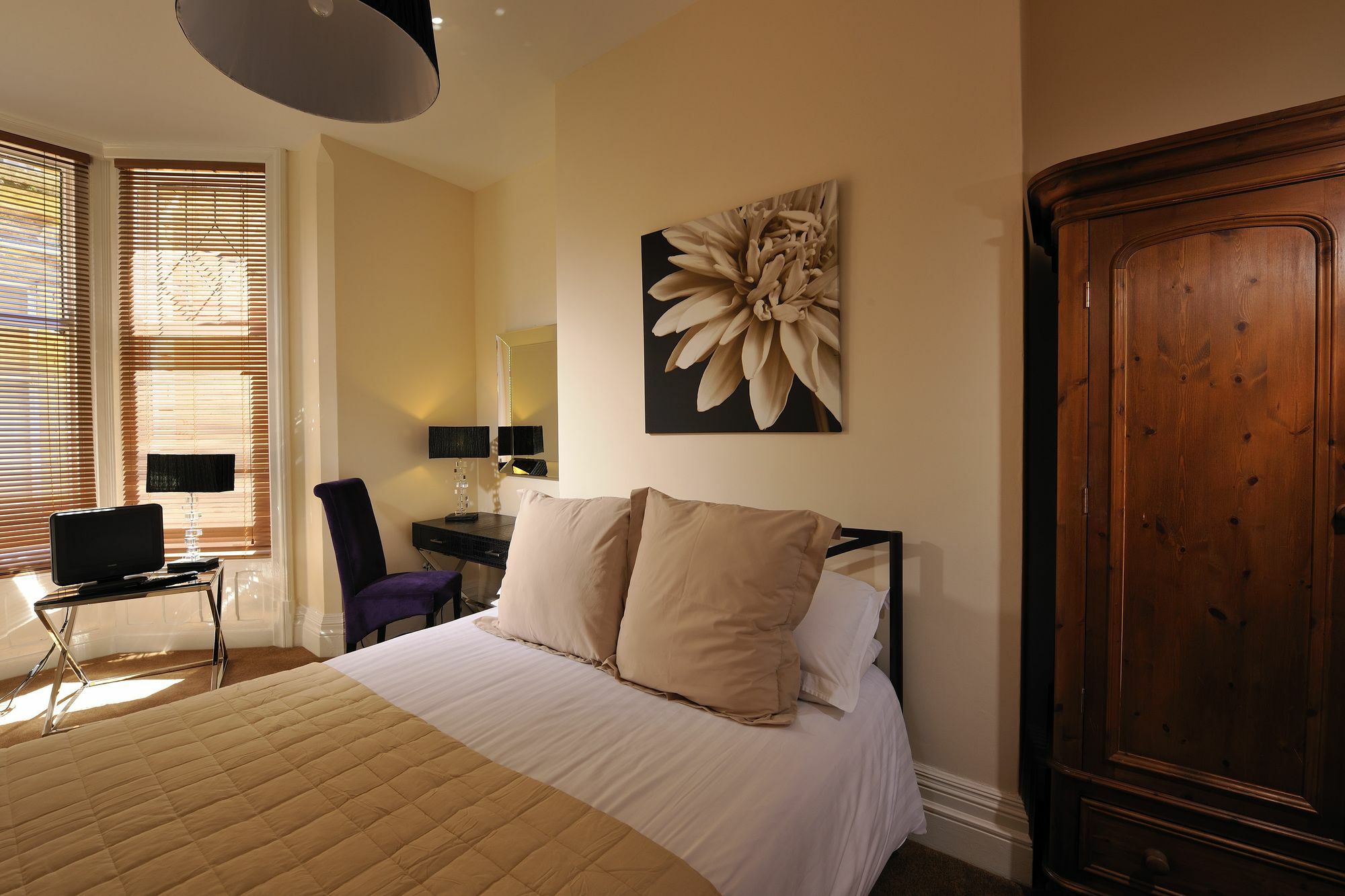 Howarth House 4*
