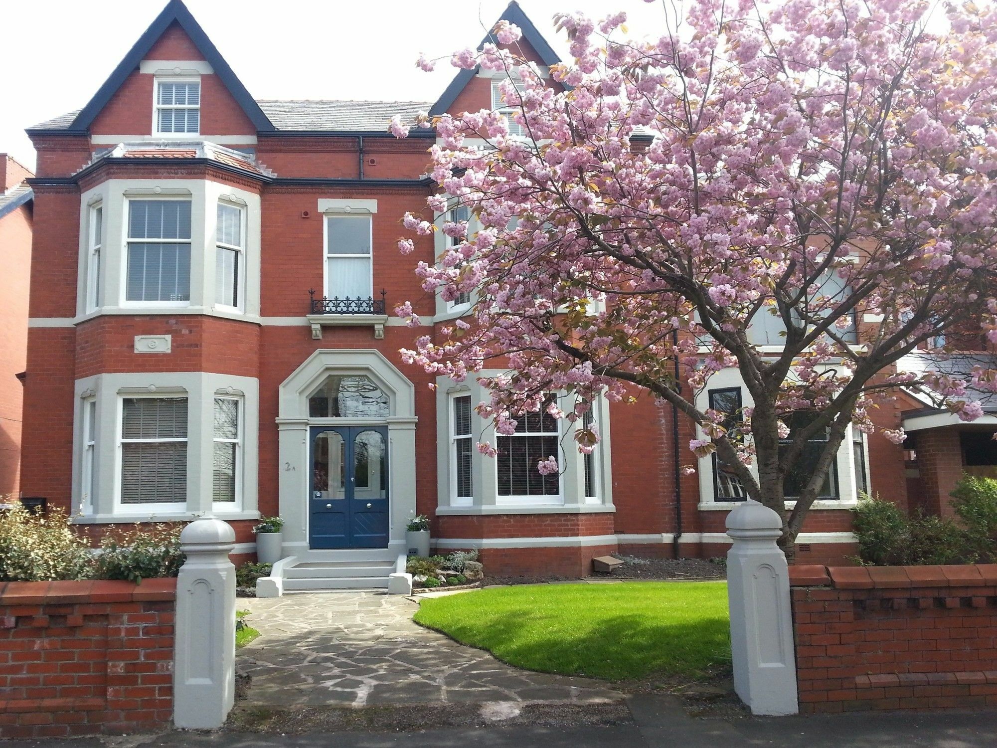 Mode St Annes Aparthotel