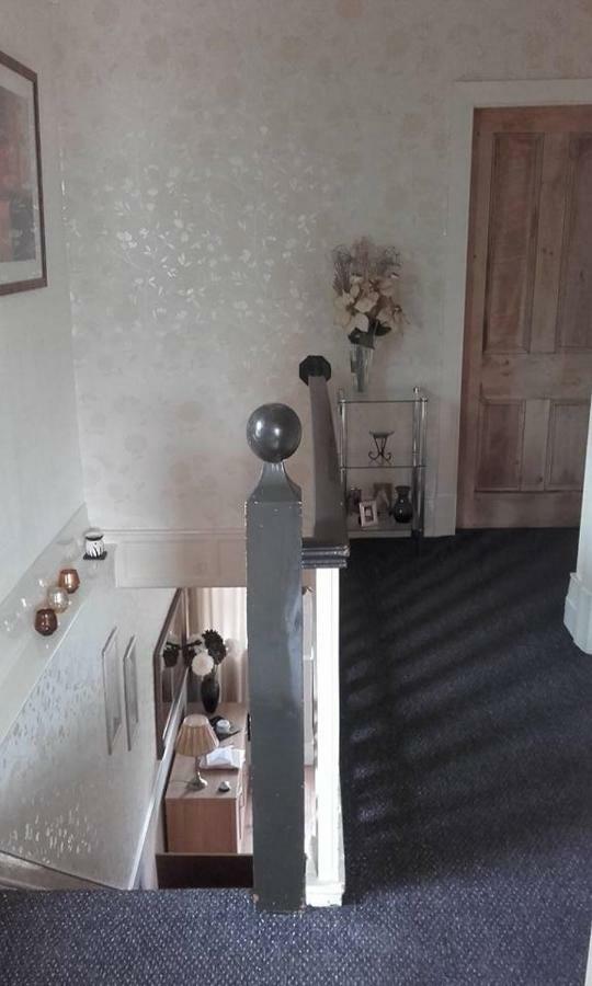 Bed & Breakfast Esjays At Knowles House 3*