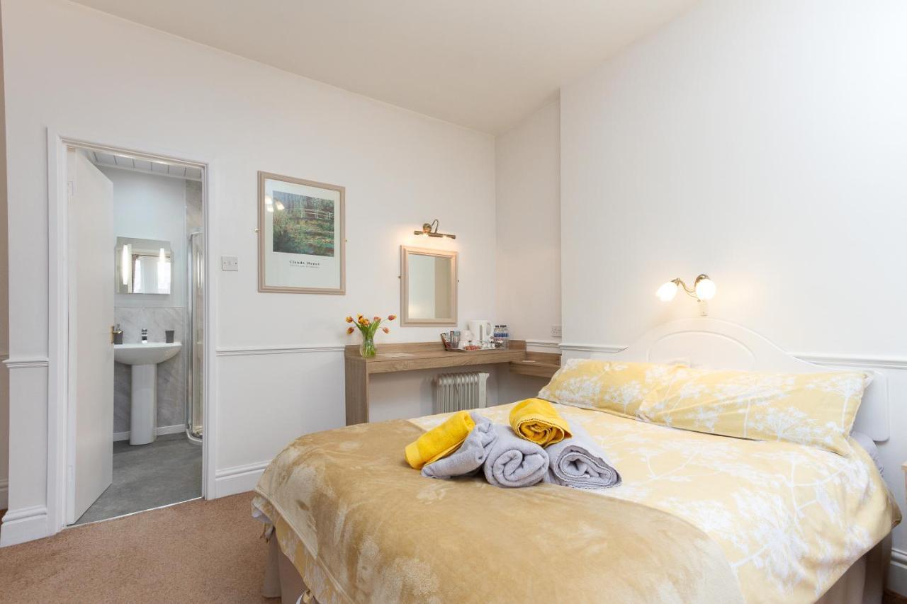 The Hollingworth Lytham St Annes