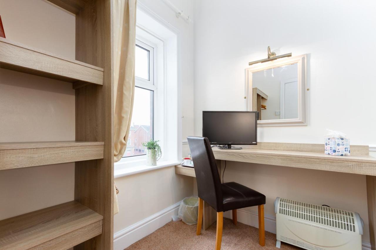 The Hollingworth Bed & Breakfast Lytham St Annes