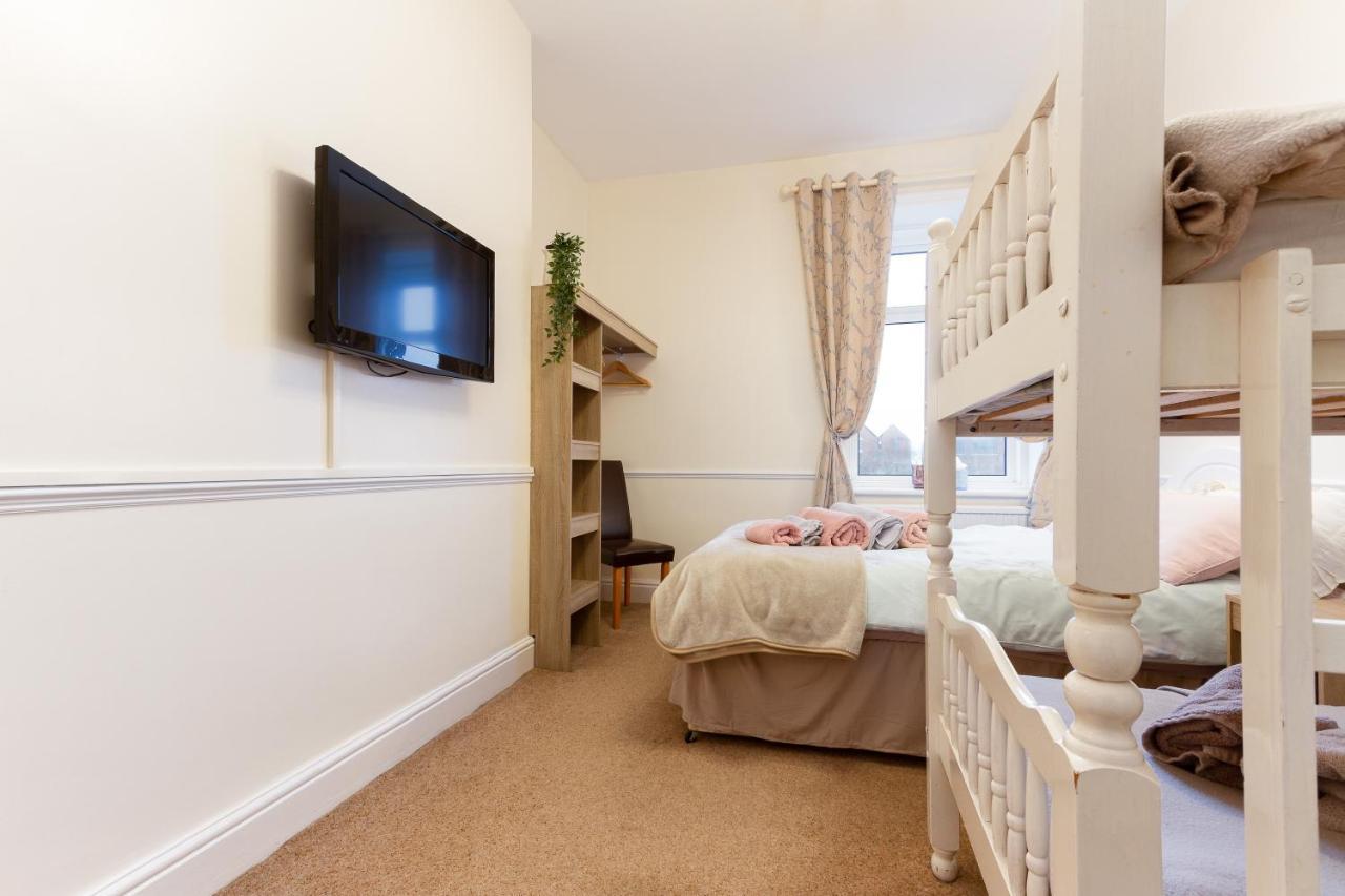 The Hollingworth Bed & Breakfast