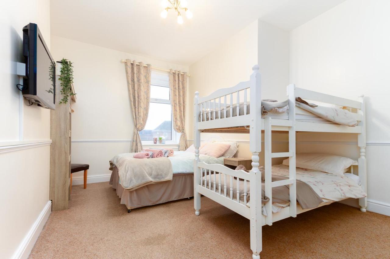 The Hollingworth 4*