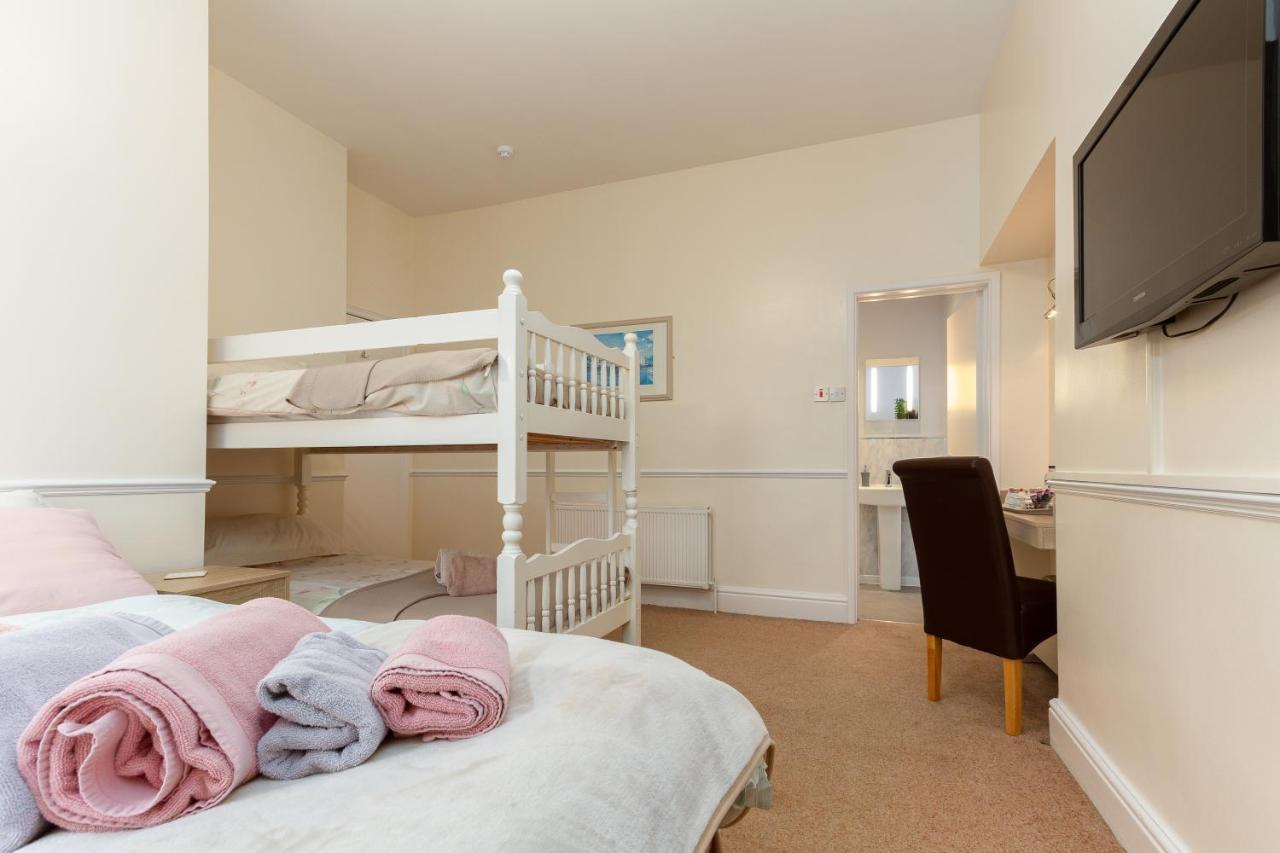 The Hollingworth Bed & Breakfast Lytham St Annes