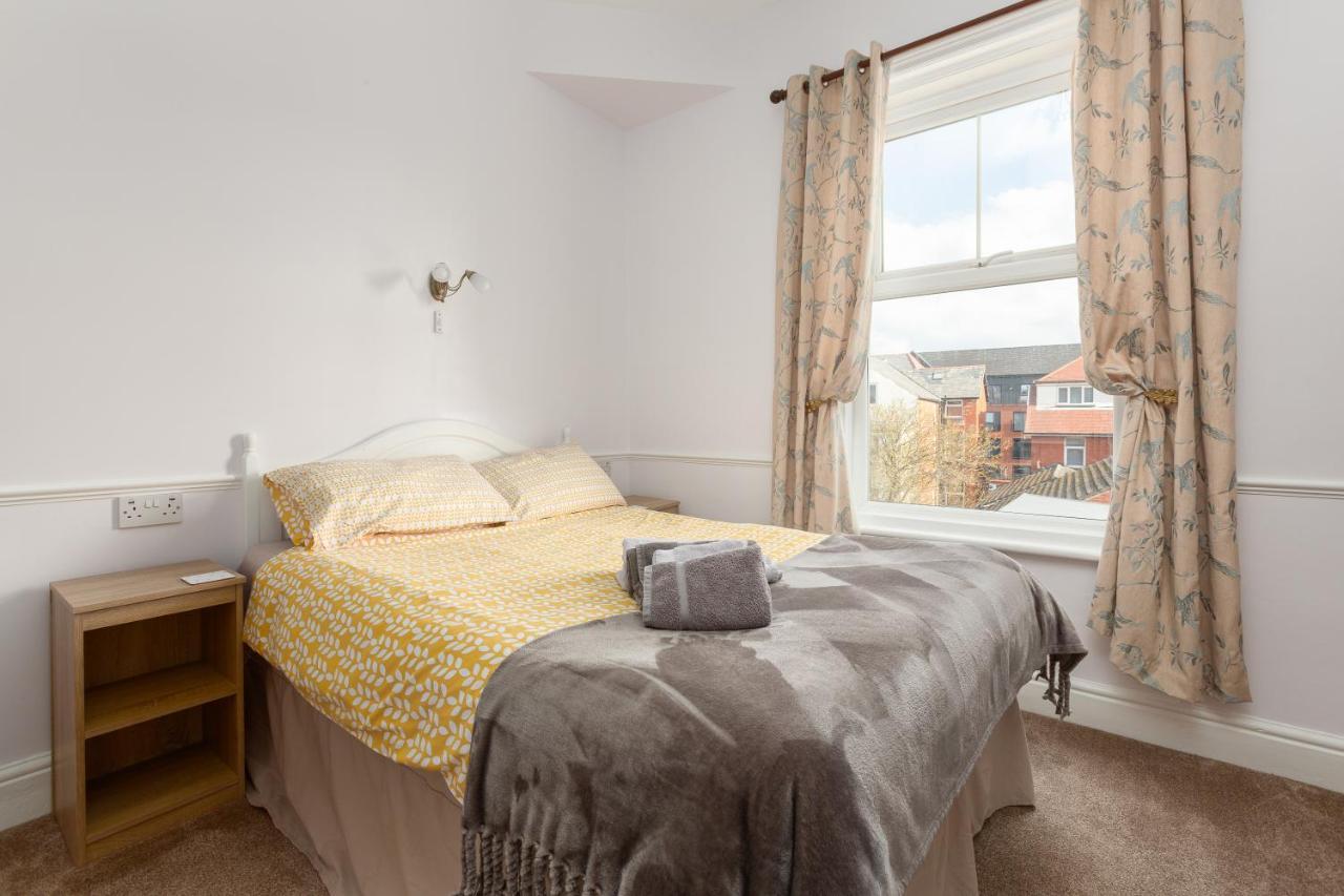 The Hollingworth 4* Lytham St Annes