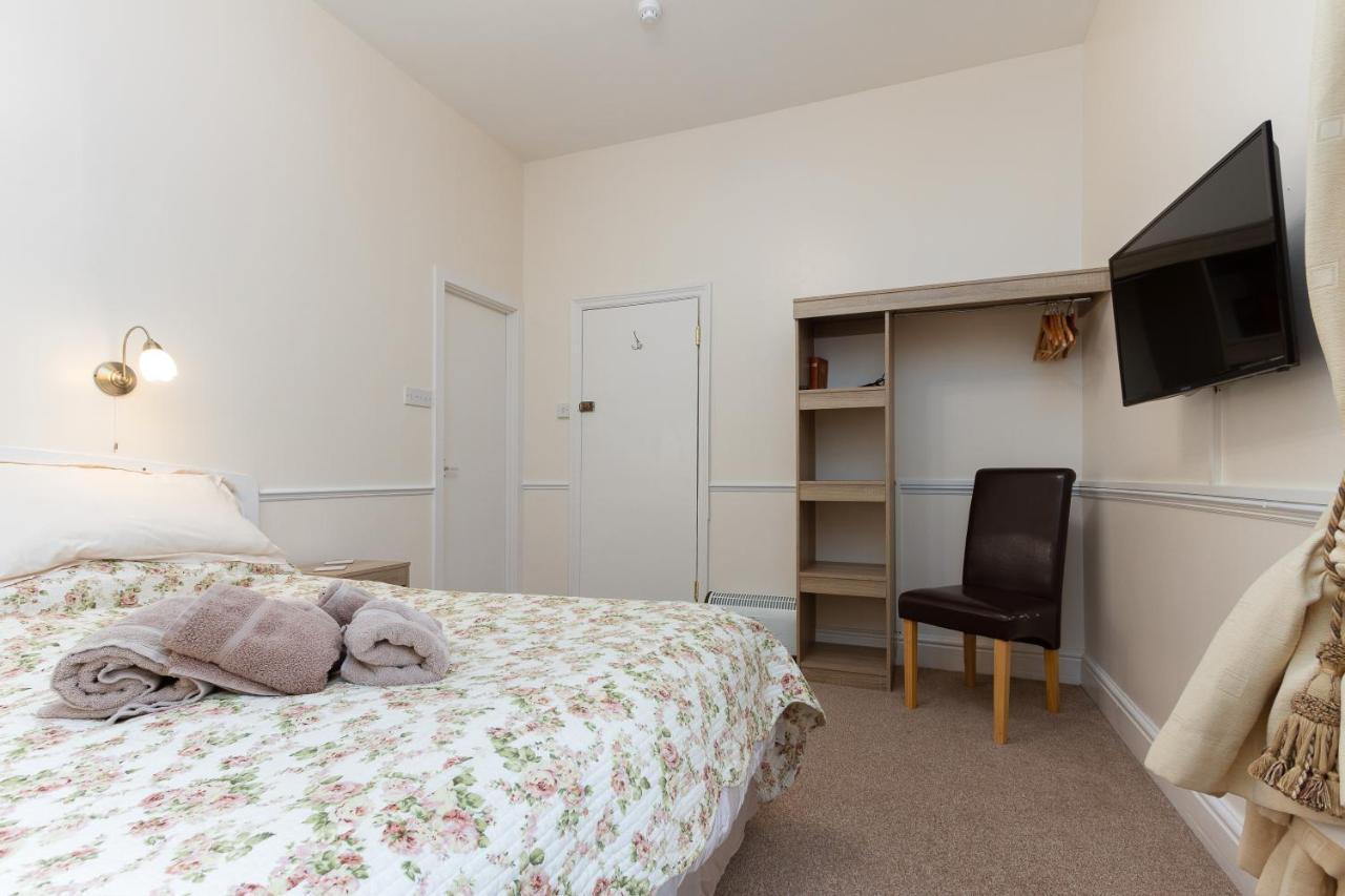 The Hollingworth 4* Lytham St Annes