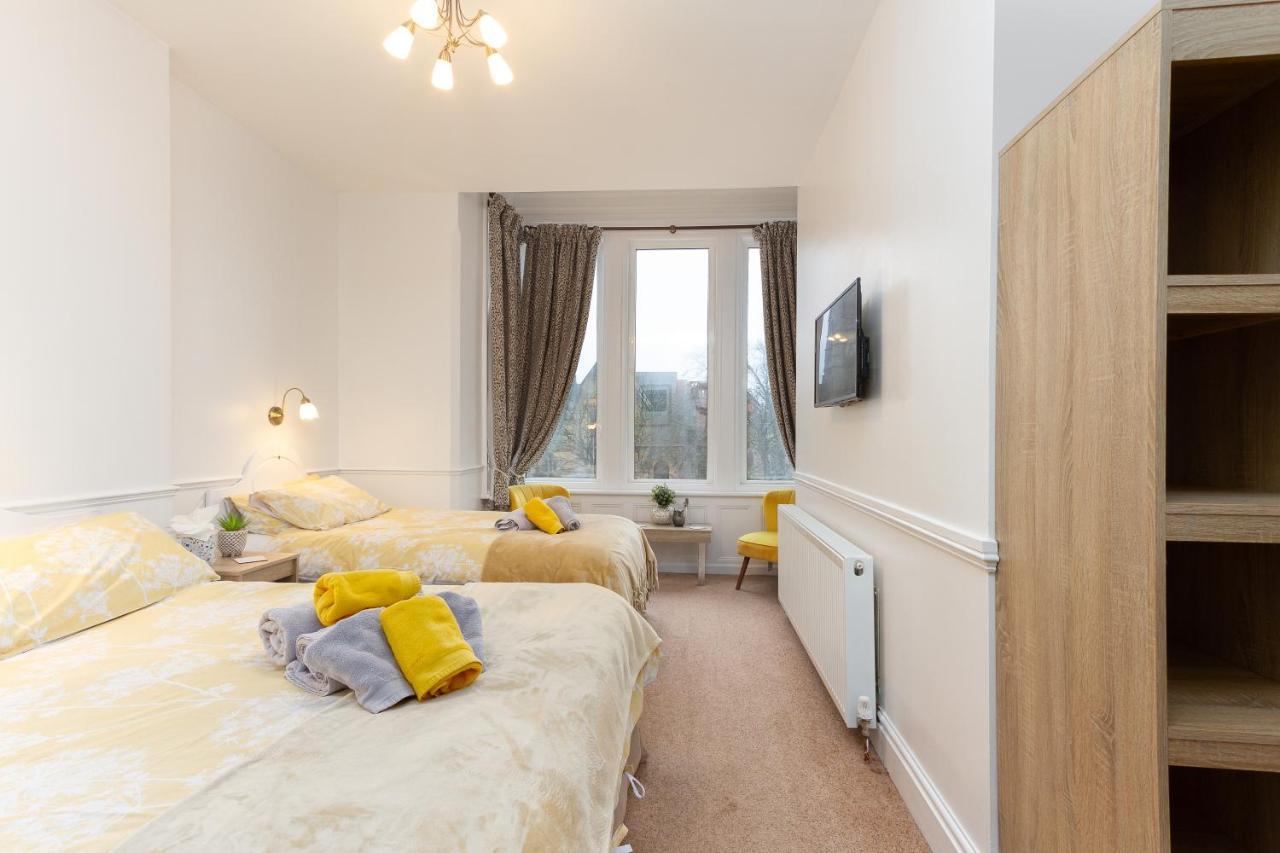 The Hollingworth 4*