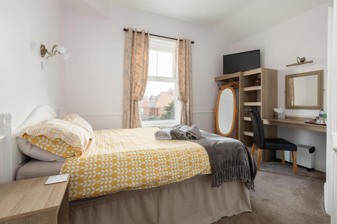 The Hollingworth 4* Lytham St Annes